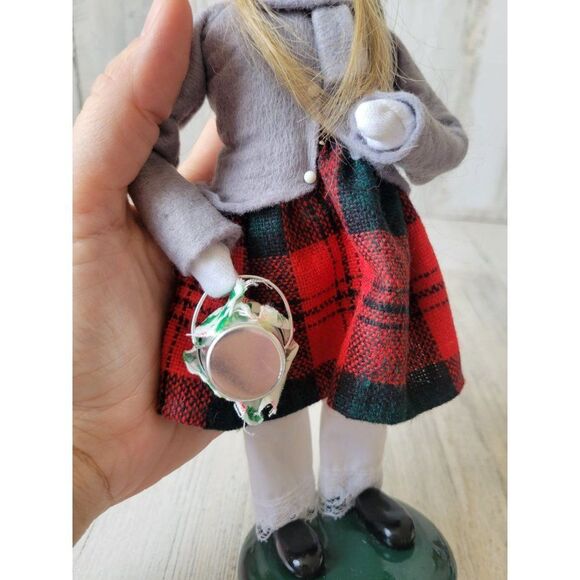 Byers choice girl pail bucket Victorian caroler 1994 blonde Xmas - Picture 6 of 8